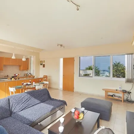 Spectacular Sea View, Private Jacuzzi & Table Pool Daire