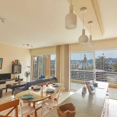 Spectacular Sea View, Private Jacuzzi & Table Pool Daire Protaras